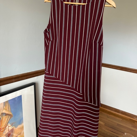 Dress - Picture 4 of 5